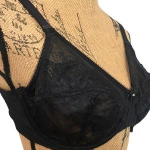 Vanity Fair Black Fine Lace Full Coverage Adjustable Lightweight Bra 38 D